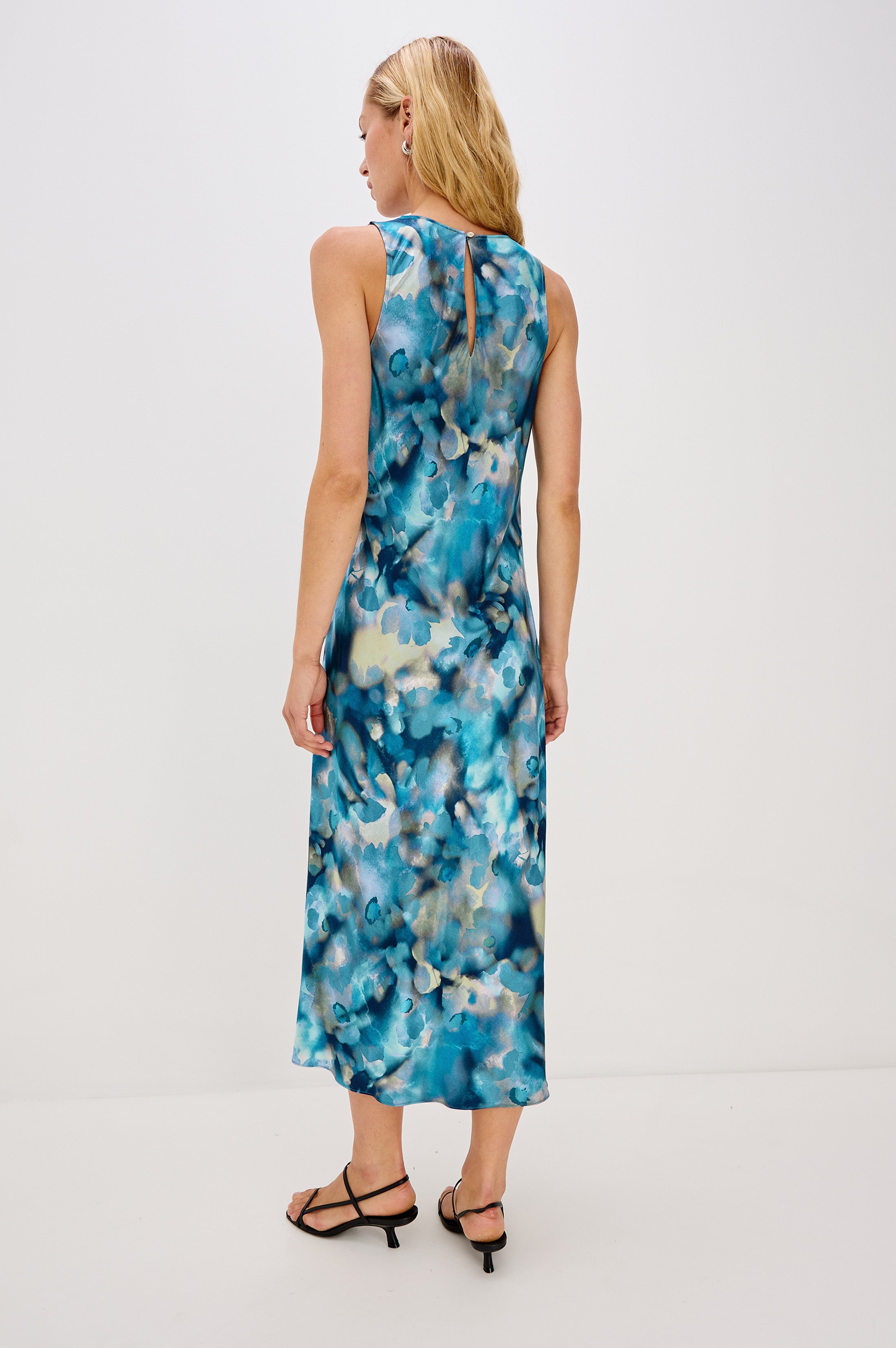 Robe GABRIELLA - Diffusion MINUIT