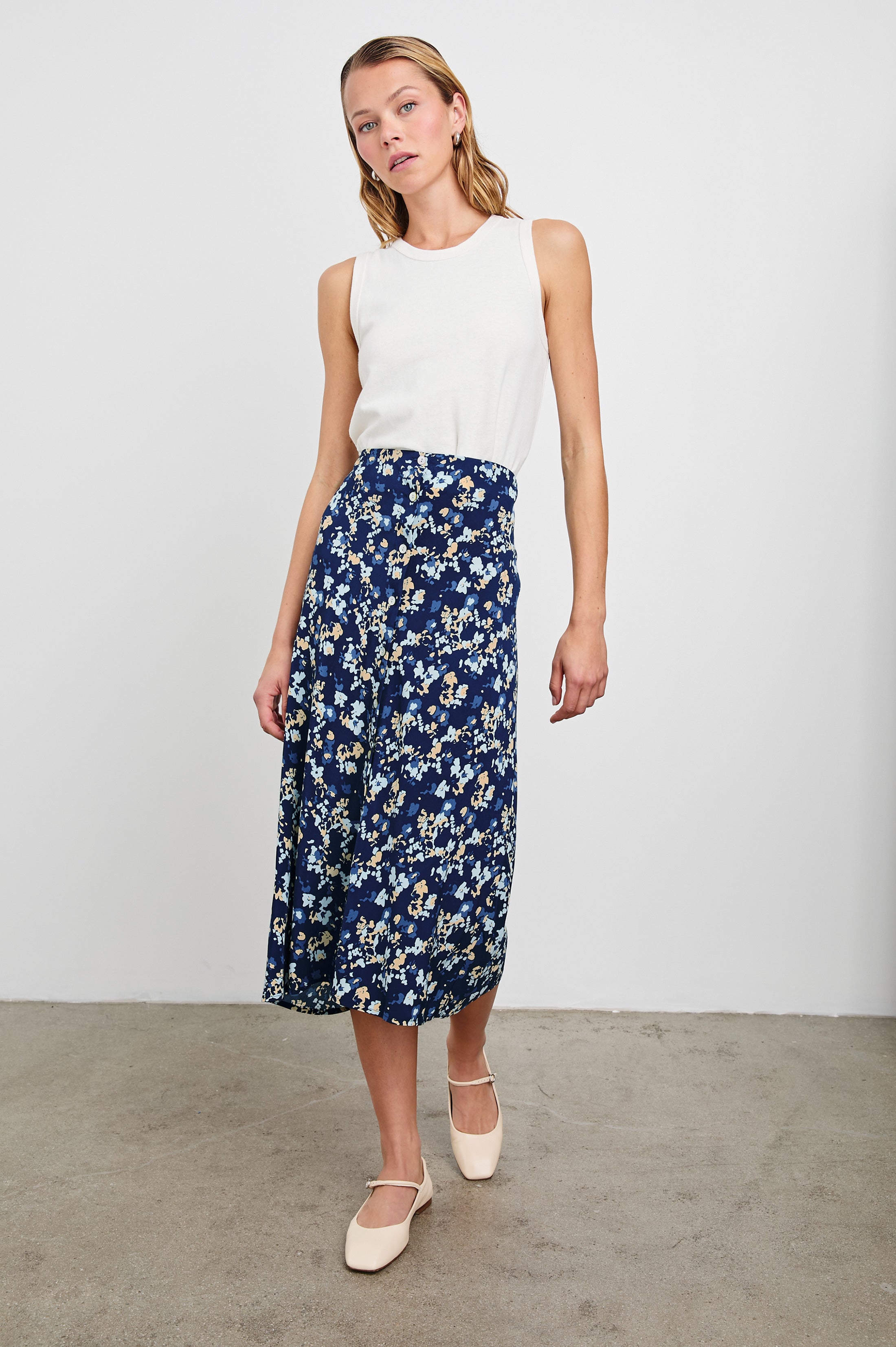 ROSETTA JUPPE - NAVY FLORA