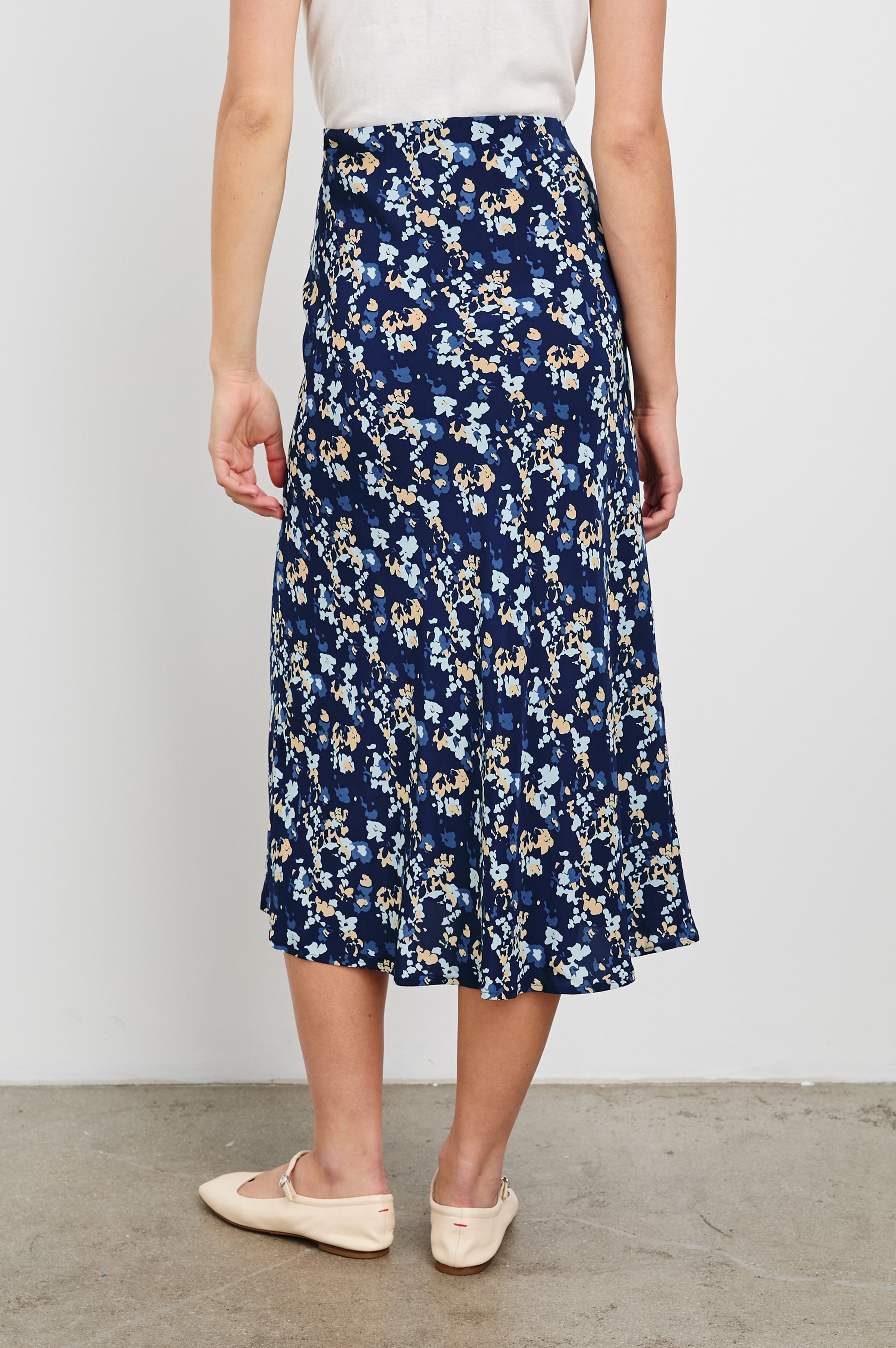 ROSETTA JUPPE - NAVY FLORA